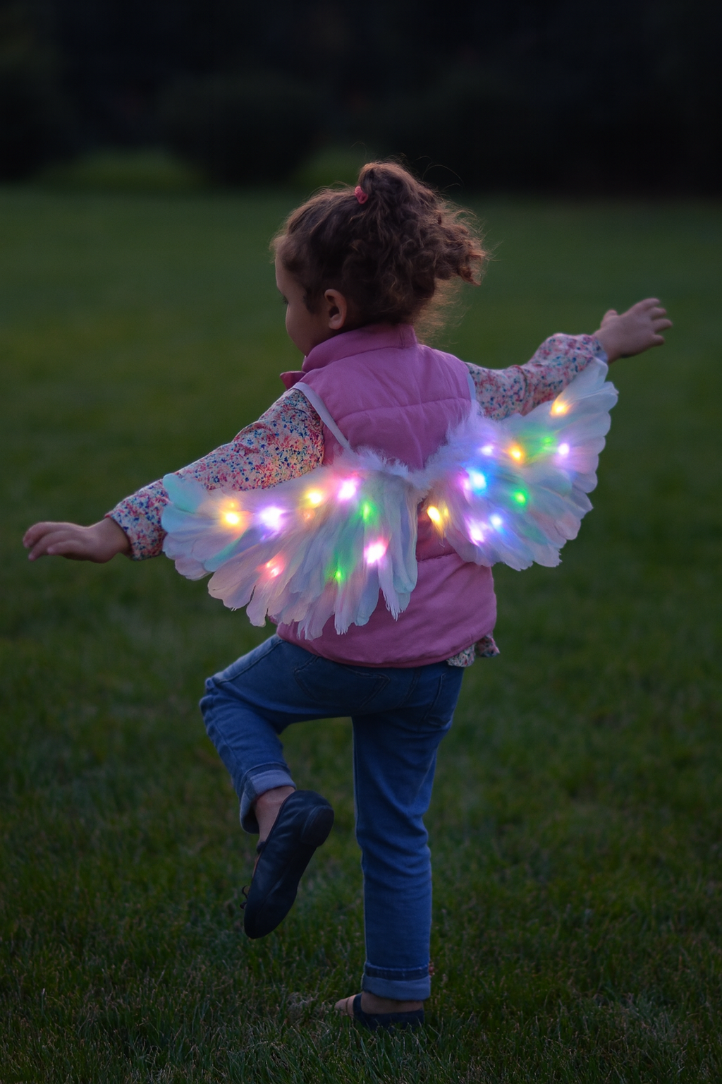 Lysande Fjädervingar, diadem och trollspö för Barn
