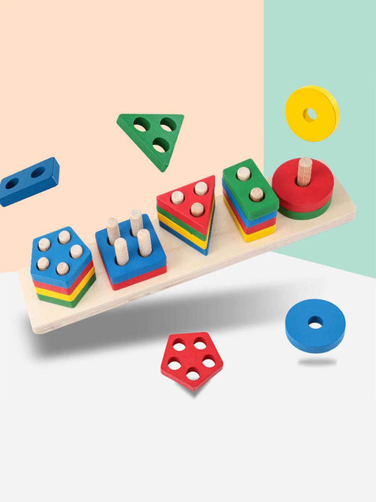 Träleksak för sortering och stapling